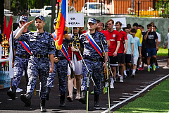 Московские росгвардейцы приняли участие в любительском футбольном турнире на юге столицы