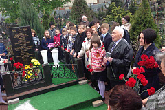 Возложение цветов к мемориалам участников ВОВ состоялось в Алексеевском районе